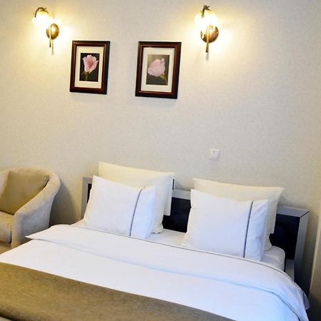 Comfort Apartments - Beautiful Suite By The Park Grodno Exteriör bild