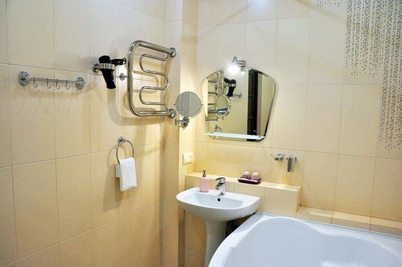 Comfort Apartments - Beautiful Suite By The Park Grodno Exteriör bild